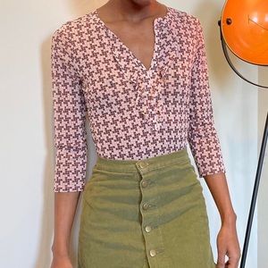 Mesh mosaic like print blouse by the limited